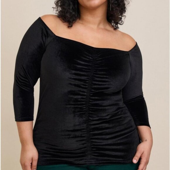 ~e New Torrid shirred off the shoulder top - Picture 1 of 7